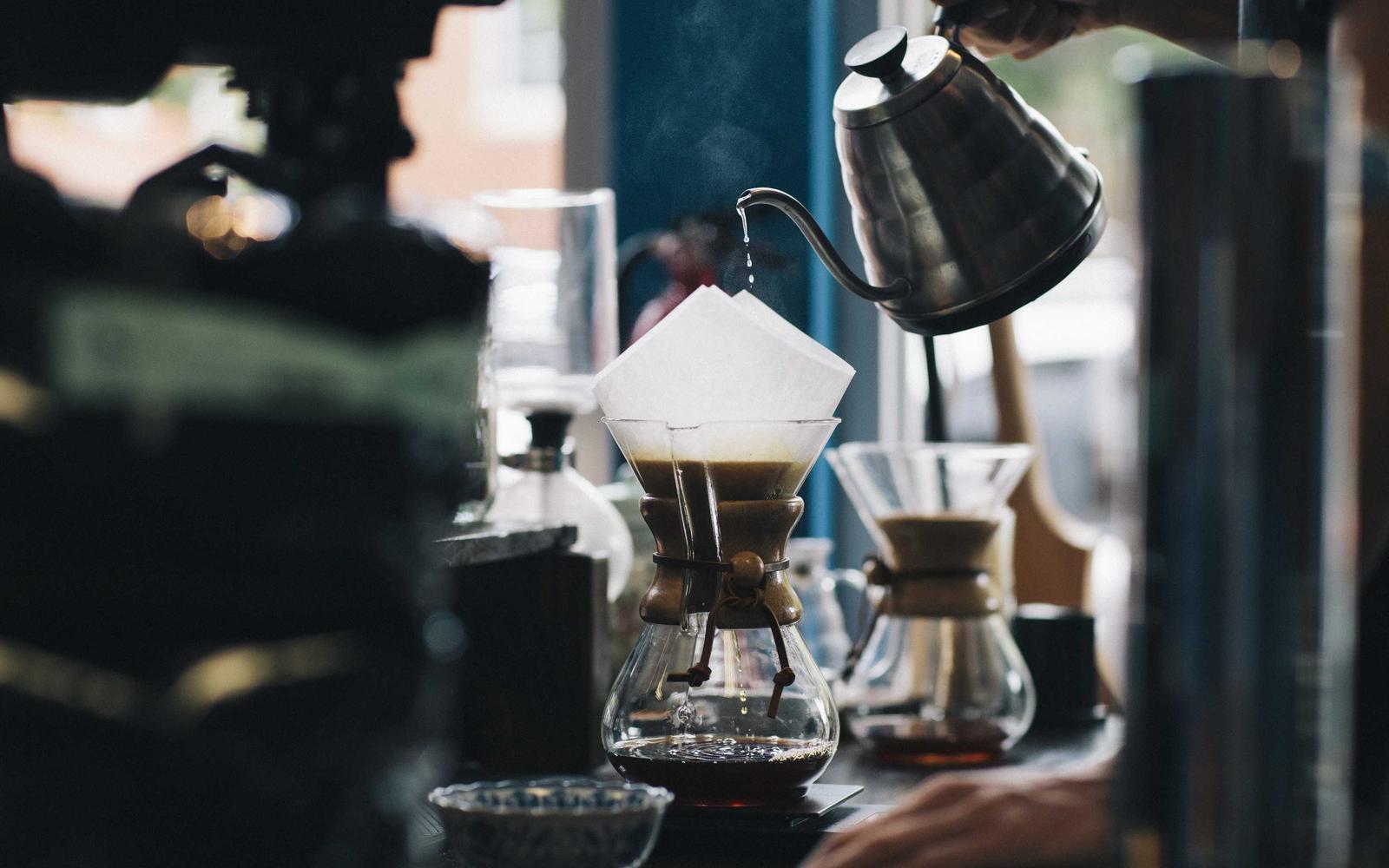 Un café filtre en préparation